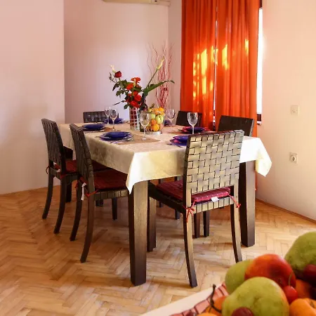Apartment Orlia *