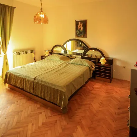 Orlia Apartment Stinjan